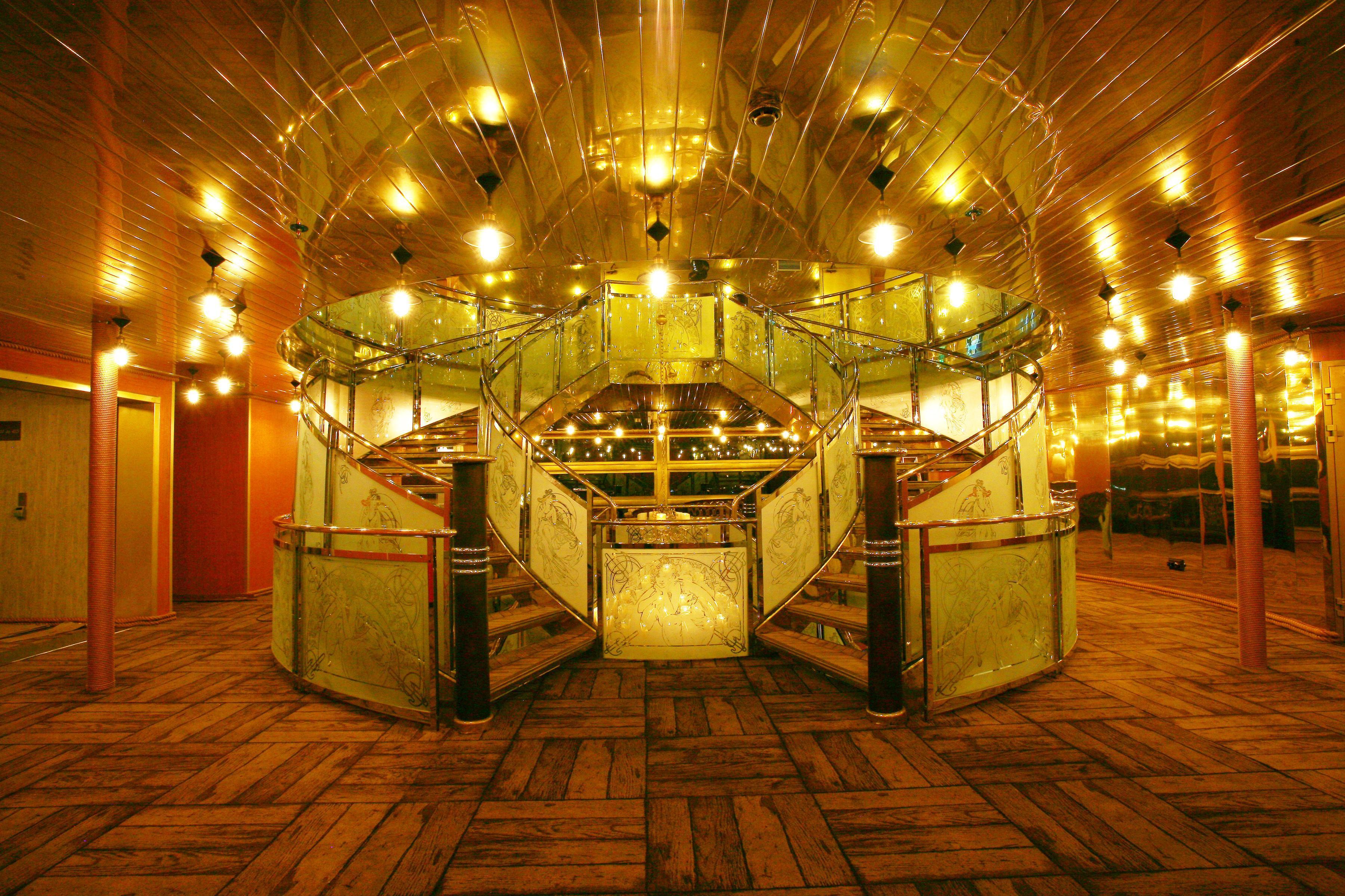 Vintage Luxury Yacht Hotel Yangon Exterior photo