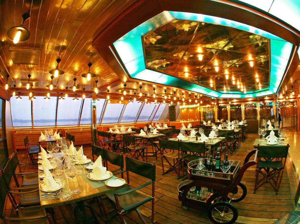Vintage Luxury Yacht Hotel Yangon Exterior photo