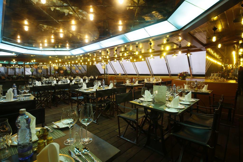 Vintage Luxury Yacht Hotel Yangon Exterior photo