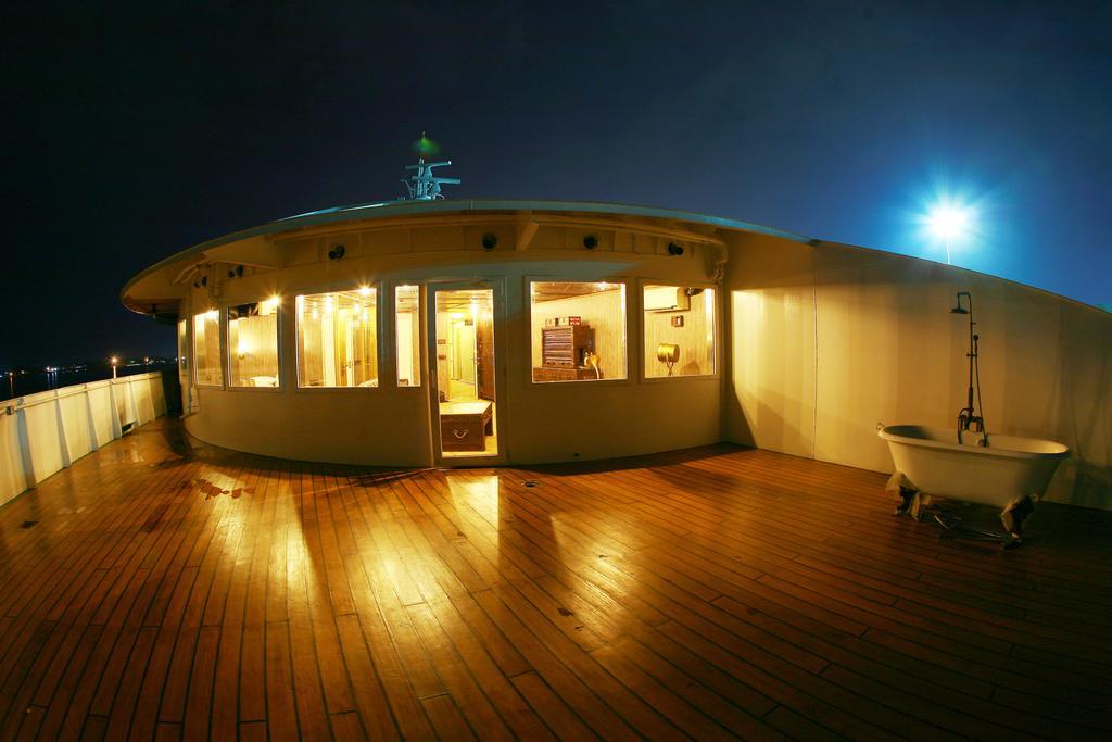 Vintage Luxury Yacht Hotel Yangon Exterior photo